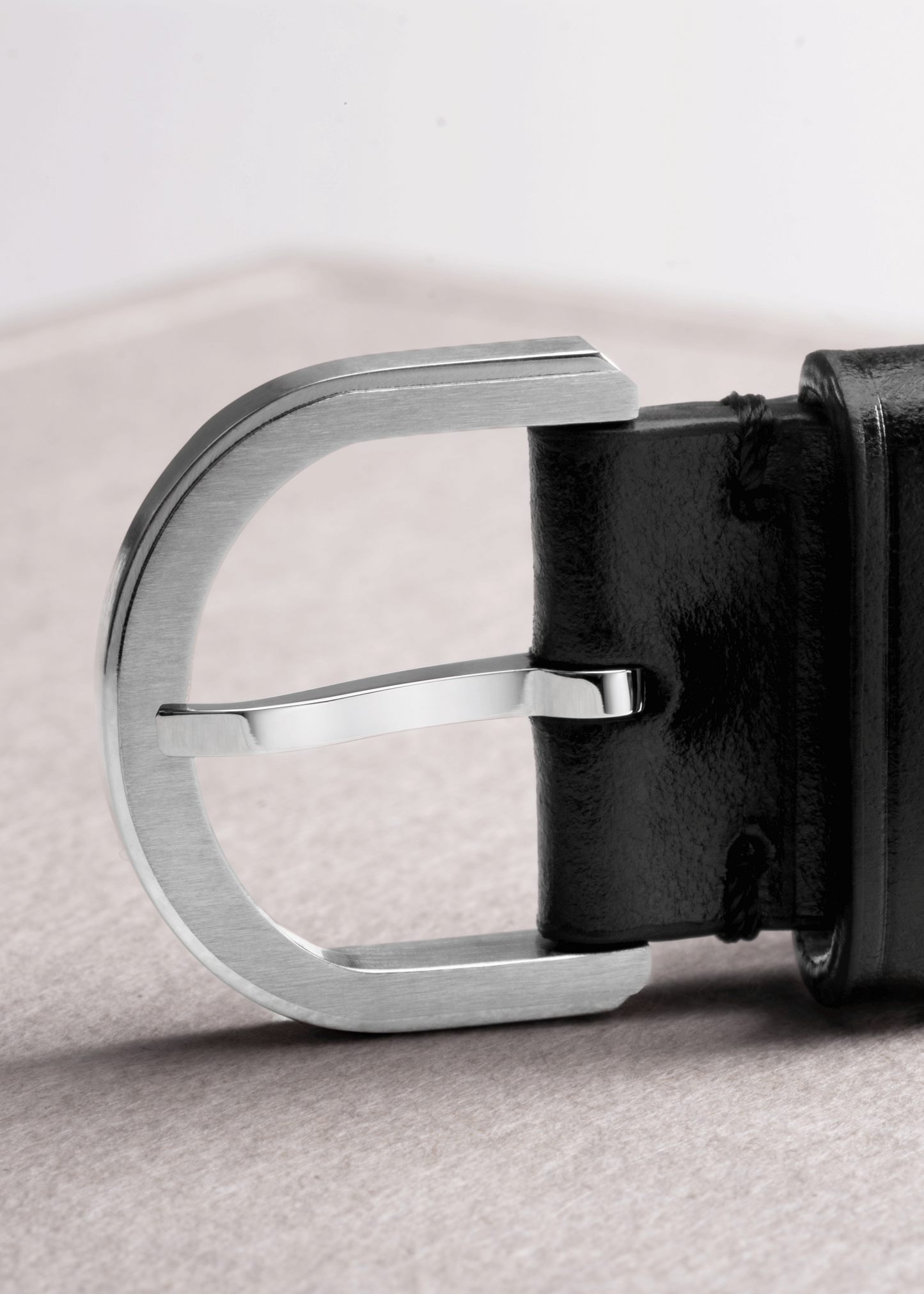 Cuir. Noir